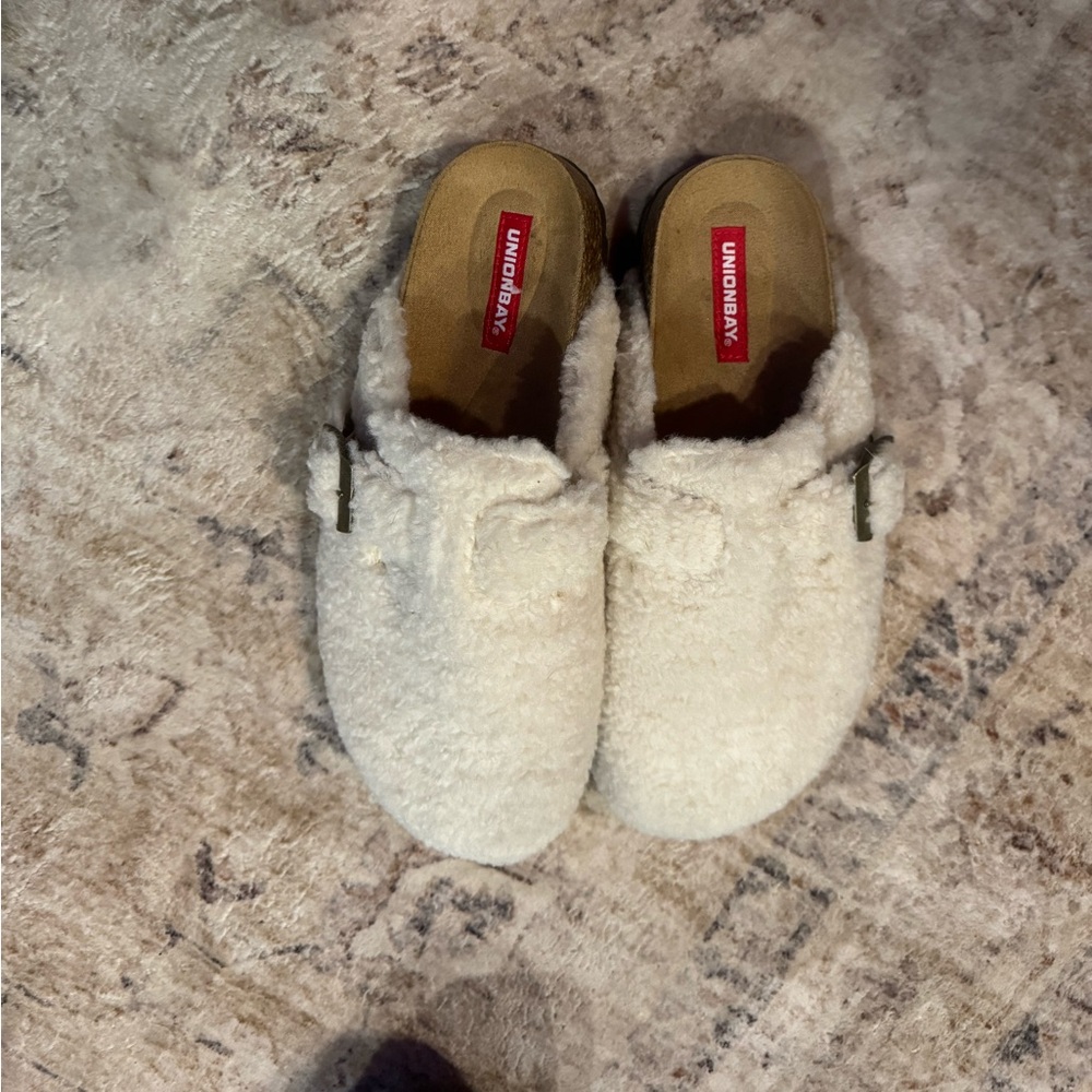 Sherpa slides (Birkenstock look a likes)